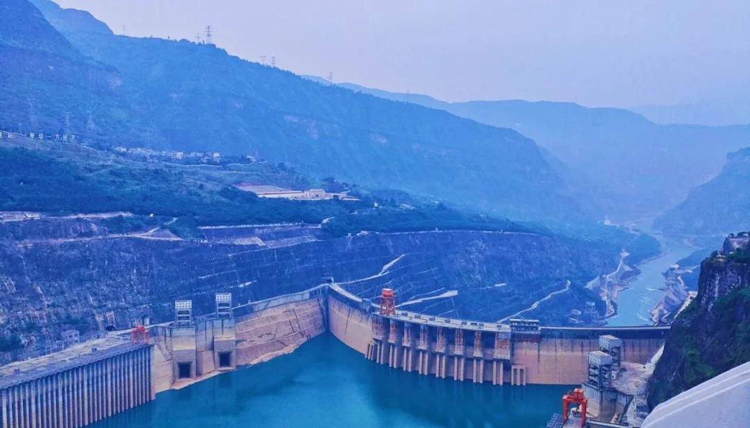 相约大国重器 续写安全新篇章 --四川能源365bet官网登录_365网络科技有限公司_s365国网公司健步走app办召开四川电力安委会二季度工作会